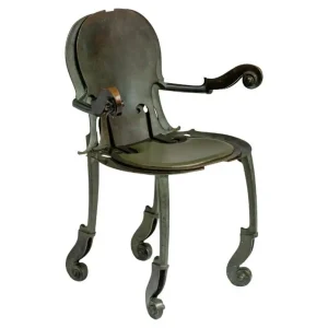 Pair of Sculptural Bronze Armchairs by Arman Fernandez